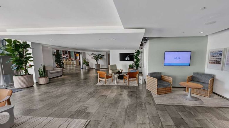 <b>Hotel MdR - A Doubletree by Hilton Hotel Lobby</b>. Images powered by <a href="https://iceportal.shijigroup.com/" title="IcePortal" target="_blank">IcePortal</a>.