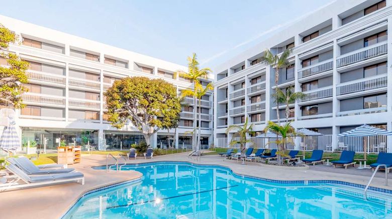 <b>Hotel MdR - A Doubletree by Hilton Hotel Pool</b>. Images powered by <a href="https://iceportal.shijigroup.com/" title="IcePortal" target="_blank">IcePortal</a>.