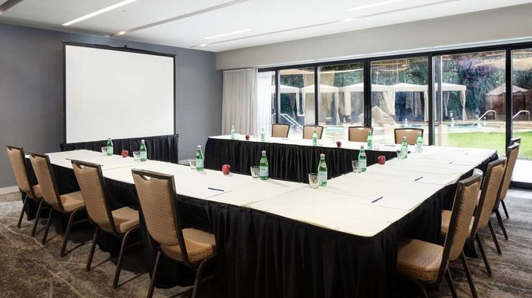 Doubletree Hotel by Hilton Monrovia Meeting