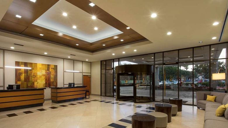 <b>DoubleTree by Hilton Los Angeles-Norwalk Lobby</b>. Images powered by <a href="https://iceportal.shijigroup.com/" title="IcePortal" target="_blank">IcePortal</a>.