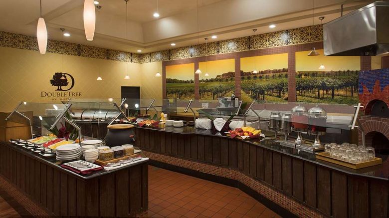 <b>DoubleTree by Hilton Los Angeles-Norwalk Restaurant</b>. Images powered by <a href="https://iceportal.shijigroup.com/" title="IcePortal" target="_blank">IcePortal</a>.