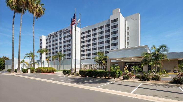 DoubleTree by Hilton Los Angeles-Norwalk Exterior