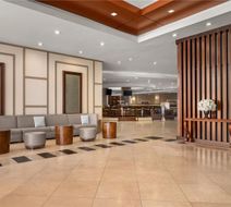 DoubleTree by Hilton Los Angeles-Norwalk Lobby