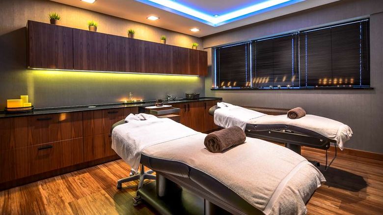<b>DoubleTree by Hilton Lodz Spa</b>. Images powered by <a href="https://iceportal.shijigroup.com/" title="IcePortal" target="_blank">IcePortal</a>.