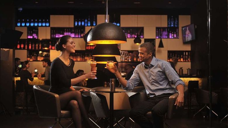 <b>DoubleTree by Hilton Lodz Restaurant</b>. Images powered by <a href="https://iceportal.shijigroup.com/" title="IcePortal" target="_blank">IcePortal</a>.
