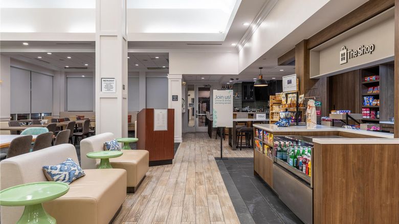 <b>Hilton Garden Inn Auburn Riverwatch Restaurant</b>. Images powered by <a href="https://iceportal.shijigroup.com/" title="IcePortal" target="_blank">IcePortal</a>.