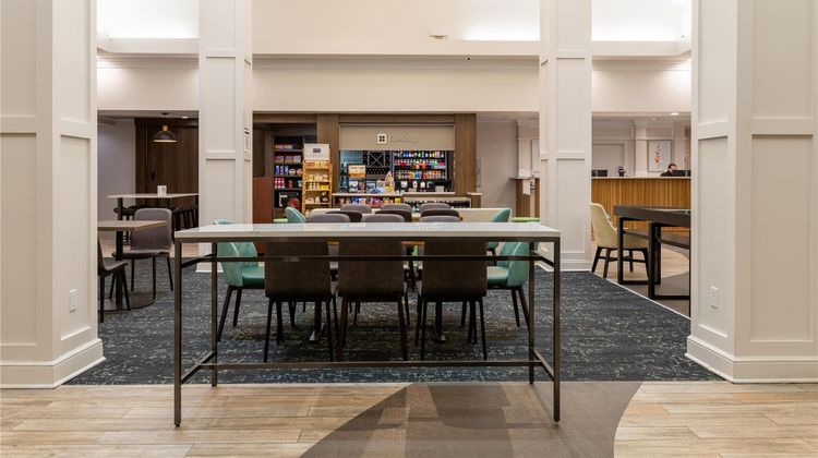 Hilton Garden Inn Auburn Riverwatch Lobby