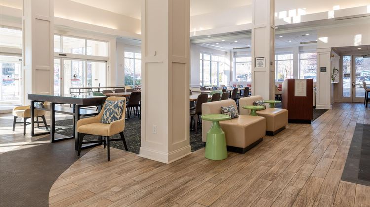 Hilton Garden Inn Auburn Riverwatch Lobby
