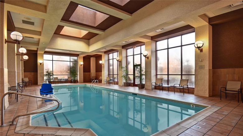 <b>Embassy Suites Lexington/UK Coldstream Pool</b>. Images powered by <a href="https://iceportal.shijigroup.com/" title="IcePortal" target="_blank">IcePortal</a>.