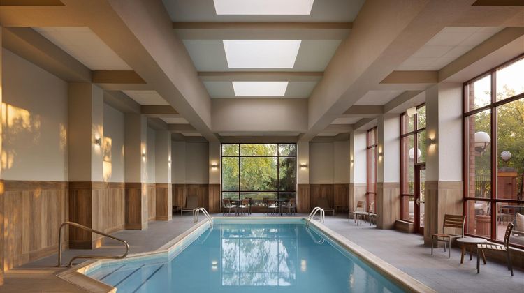 Embassy Suites Lexington/UK Coldstream Pool