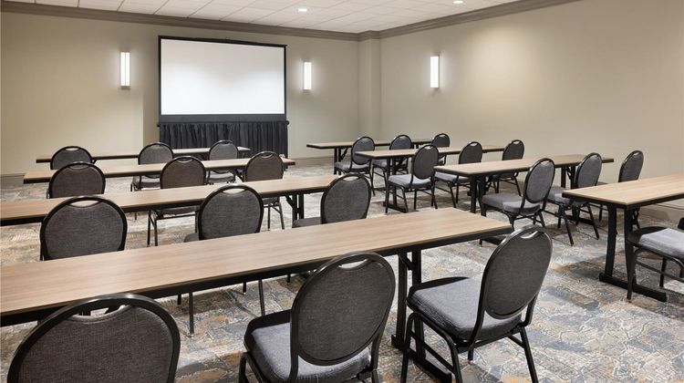 Embassy Suites Lexington/UK Coldstream Meeting