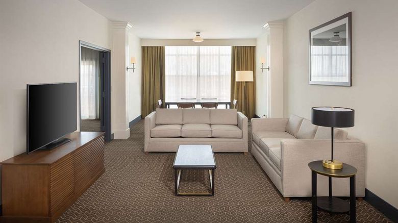 <b>Doubletree Suites Lexington Room</b>. Images powered by <a href="https://iceportal.shijigroup.com/" title="IcePortal" target="_blank">IcePortal</a>.