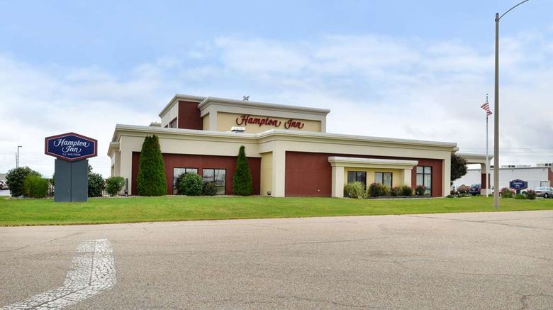 <b>Hampton Inn Litchfield Exterior</b>. Images powered by <a href="https://iceportal.shijigroup.com/" title="IcePortal" target="_blank">IcePortal</a>.