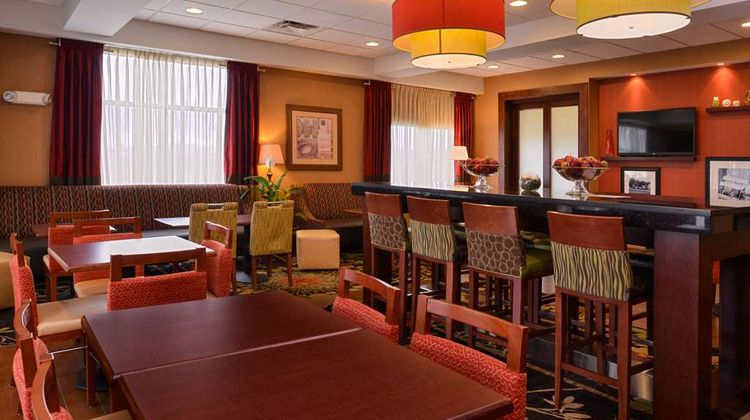 Hampton Inn Litchfield Lobby