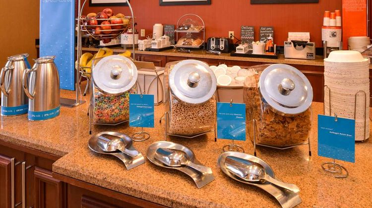 Hampton Inn Litchfield Restaurant