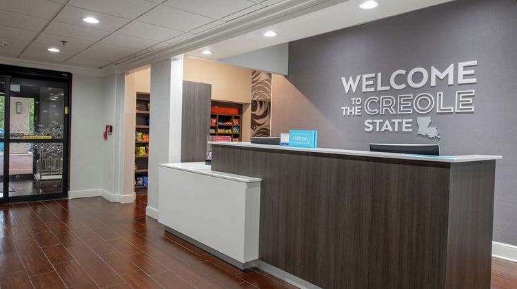 Hampton Inn & Suites Lafayette Lobby