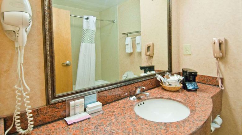 <b>Hampton Inn Lafayette Room</b>. Images powered by <a href="https://iceportal.shijigroup.com/" title="IcePortal" target="_blank">IcePortal</a>.