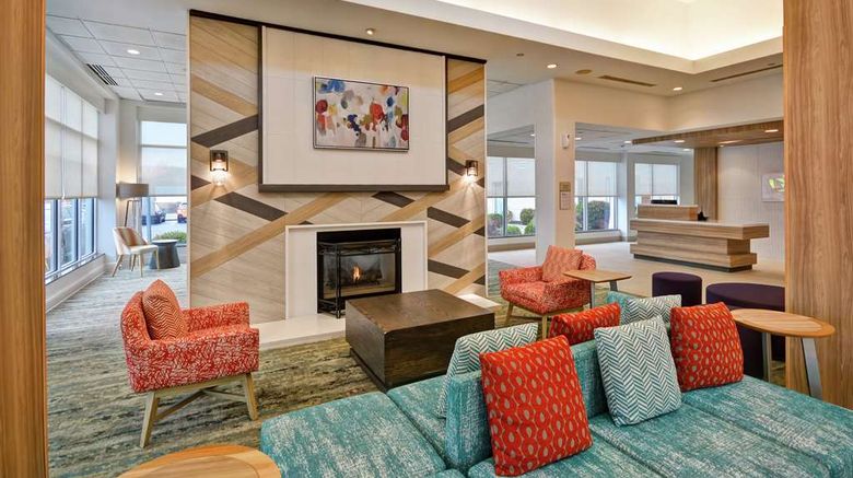 <b>Hilton Garden Inn Ridgefield Park Lobby</b>. Images powered by <a href="https://iceportal.shijigroup.com/" title="IcePortal" target="_blank">IcePortal</a>.