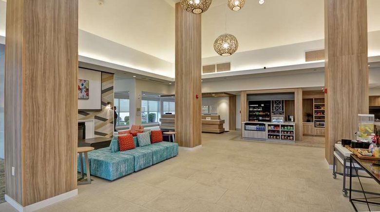 <b>Hilton Garden Inn Ridgefield Park Lobby</b>. Images powered by <a href="https://iceportal.shijigroup.com/" title="IcePortal" target="_blank">IcePortal</a>.