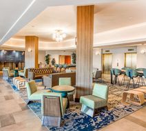 DoubleTree by Hilton Hotel Carson Lobby