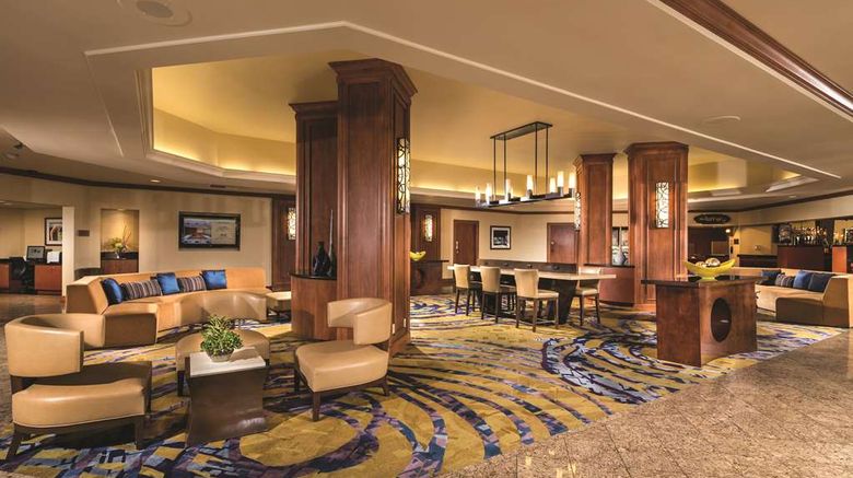 <b>DoubleTree by Hilton Hotel Carson Lobby</b>. Images powered by <a href="https://iceportal.shijigroup.com/" title="IcePortal" target="_blank">IcePortal</a>.