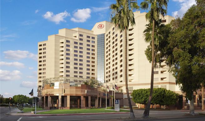 Hilton Long Beach Exterior