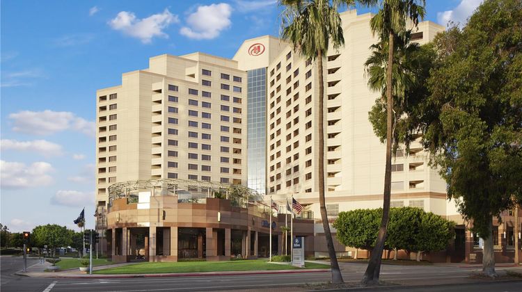 Hilton Long Beach Exterior