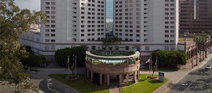 Hilton Long Beach Exterior