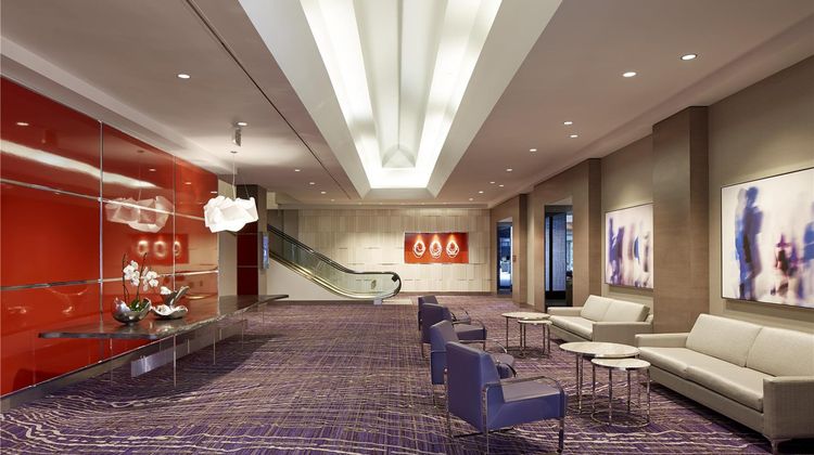 Hilton Long Beach Lobby