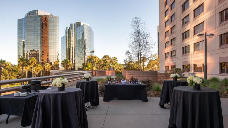Hilton Long Beach Exterior