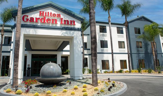 Hilton Garden Inn Los Angeles Montebello Exterior