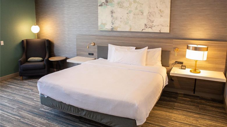 <b>Hilton Garden Inn Los Angeles Montebello Room</b>. Images powered by <a href="https://iceportal.shijigroup.com/" title="IcePortal" target="_blank">IcePortal</a>.