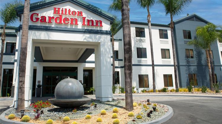 Hilton Garden Inn Los Angeles Montebello Exterior