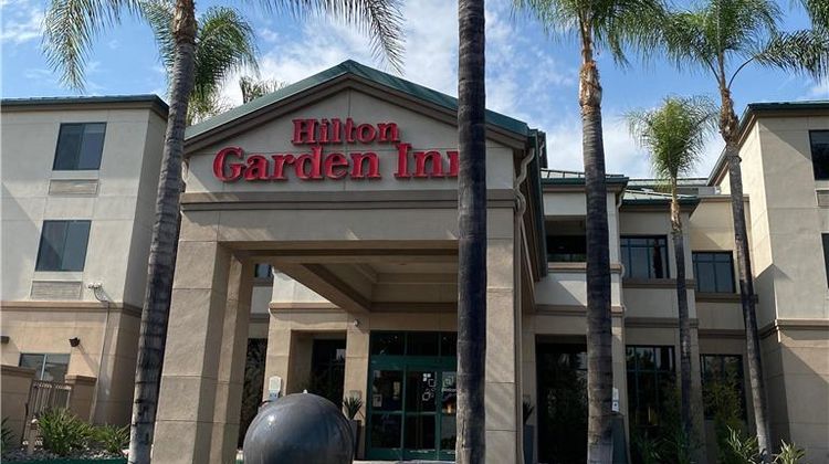Hilton Garden Inn Los Angeles Montebello Exterior