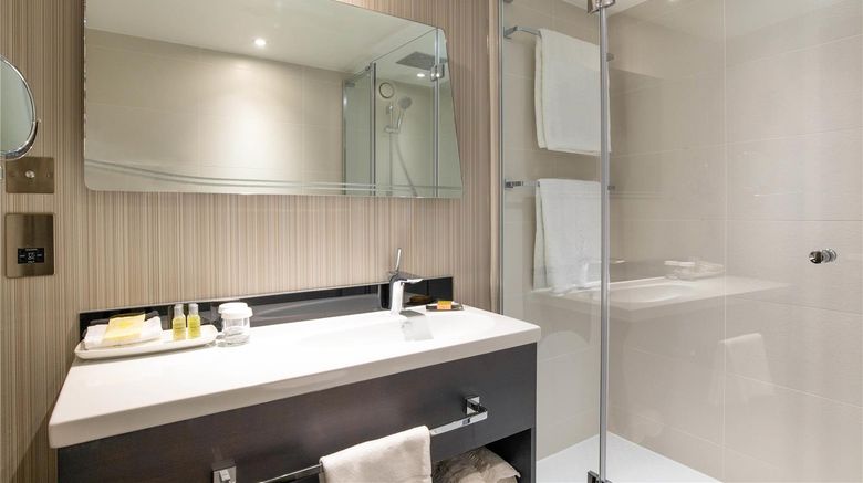 <b>Hilton London Heathrow Airport Room</b>. Images powered by <a href="https://iceportal.shijigroup.com/" title="IcePortal" target="_blank">IcePortal</a>.