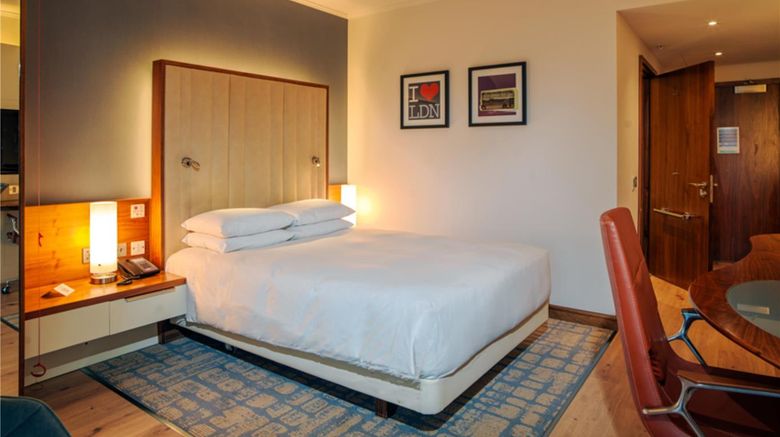 <b>Hilton London Heathrow Terminal 5 Room</b>. Images powered by <a href="https://iceportal.shijigroup.com/" title="IcePortal" target="_blank">IcePortal</a>.