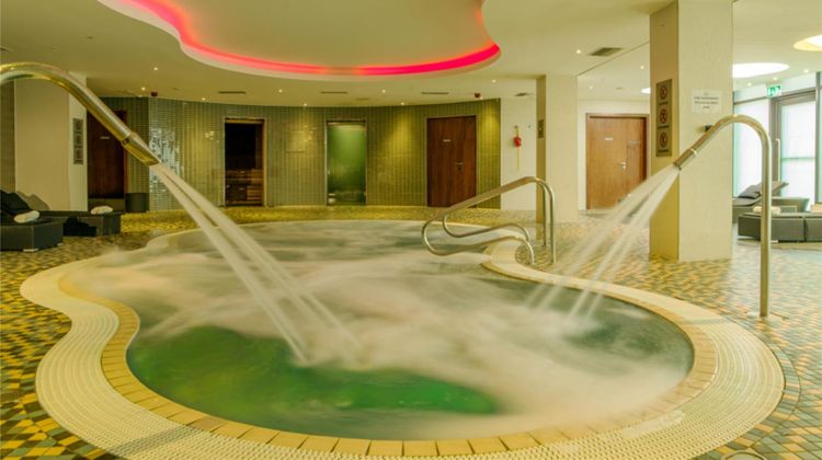 Hilton London Heathrow Terminal 5 Pool