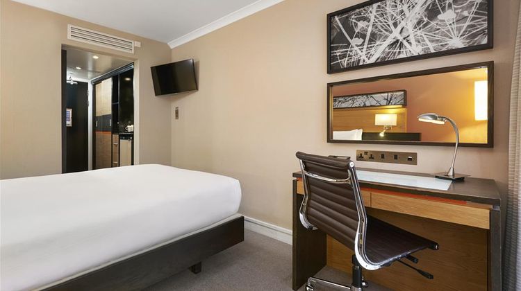 Hilton London Kensington Room