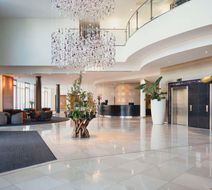 Hilton Reading Lobby