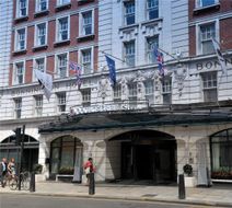 DoubleTree by Hilton London - West End Exterior