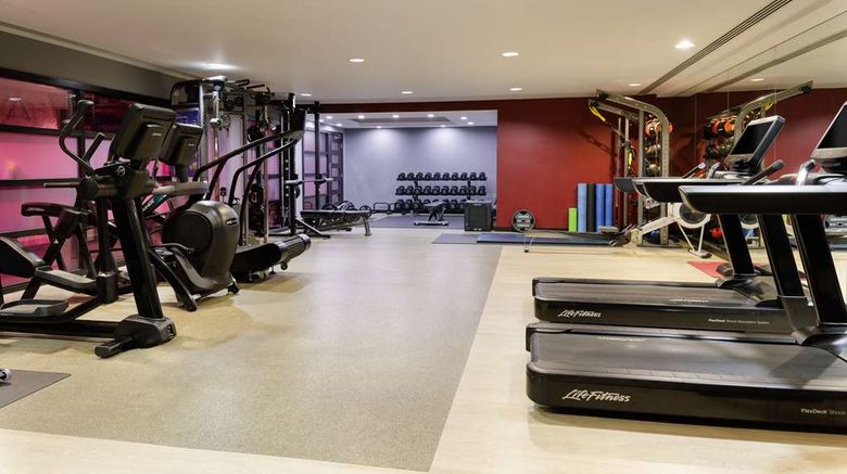 <b>Hilton London Syon Park Health</b>. Images powered by <a href="https://iceportal.shijigroup.com/" title="IcePortal" target="_blank">IcePortal</a>.
