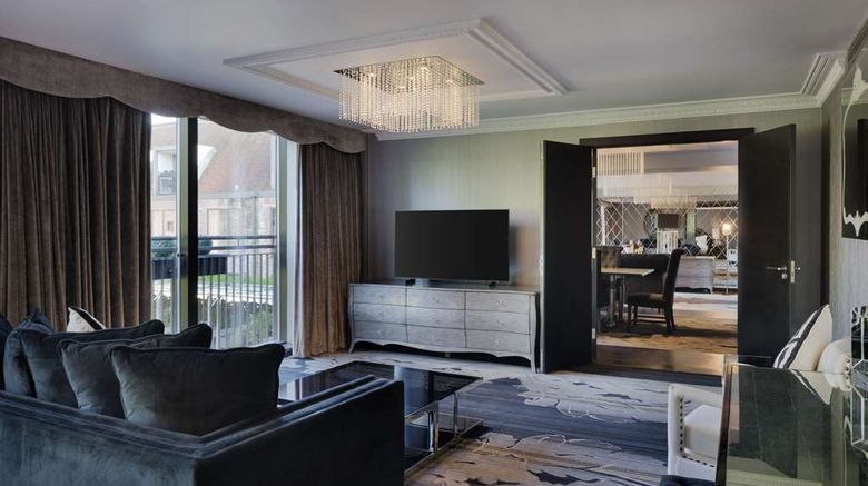 <b>Hilton London Syon Park Room</b>. Images powered by <a href="https://iceportal.shijigroup.com/" title="IcePortal" target="_blank">IcePortal</a>.