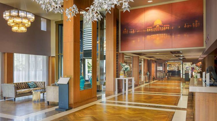 Hilton London Syon Park Lobby