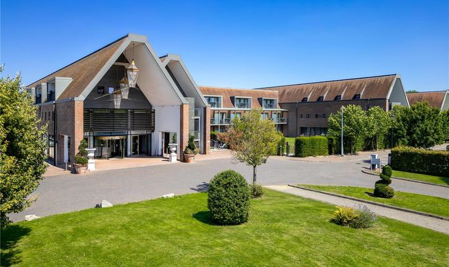 Hilton London Syon Park Exterior