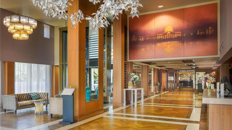 Hilton London Syon Park Lobby