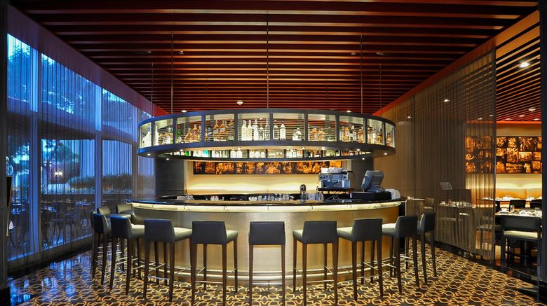 <b>Hilton Lima Miraflores Restaurant</b>. Images powered by <a href="https://iceportal.shijigroup.com/" title="IcePortal" target="_blank">IcePortal</a>.