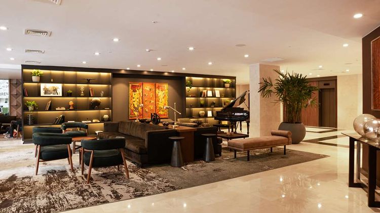 El Pardo Doubletree By Hilton Lobby