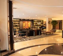 El Pardo Doubletree By Hilton Lobby