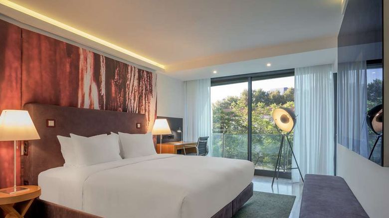 <b>DoubleTree by Hilton Lisbon Fontana Park Room</b>. Images powered by <a href="https://iceportal.shijigroup.com/" title="IcePortal" target="_blank">IcePortal</a>.