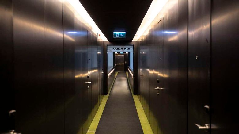 <b>DoubleTree by Hilton Lisbon Fontana Park Lobby</b>. Images powered by <a href="https://iceportal.shijigroup.com/" title="IcePortal" target="_blank">IcePortal</a>.